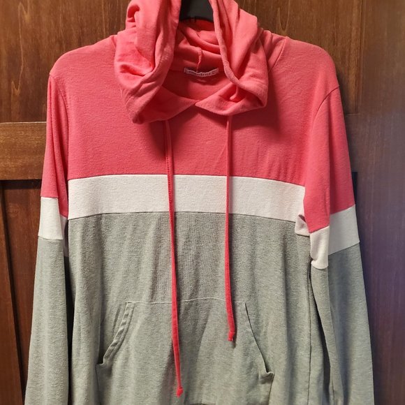 Like New Large Hooded Long Sleeve Shirt in Pink & Gray - Picture 2 of 3